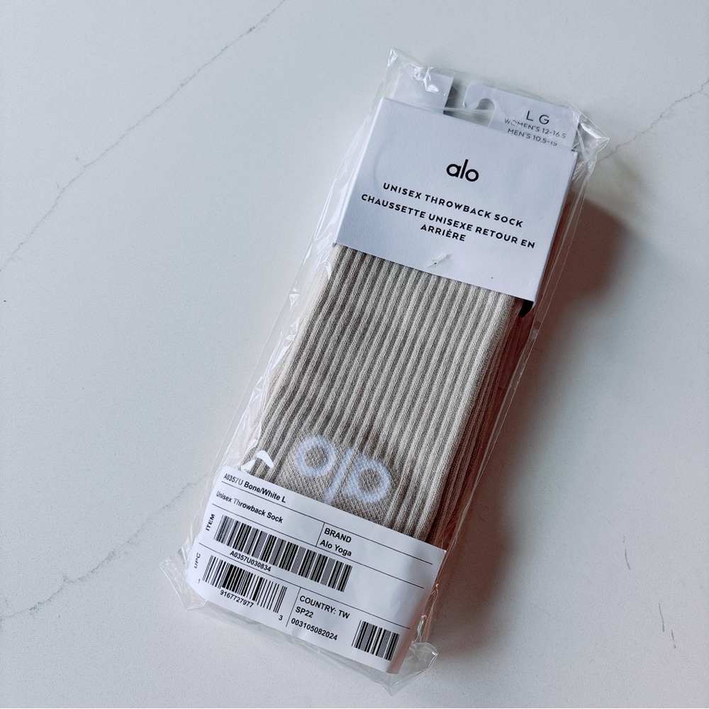 NWT Alo Throwback Sock